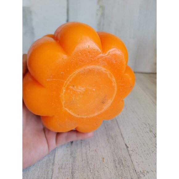 Unique all wax pumpkin candle Halloween fall home decor - Picture 8 of 9